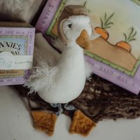 Peluche Avery the Aviator Snowgoose - Bunnies By The Bay