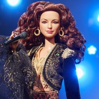 Barbie Signature Gloria Estefan con abito  Oro e Nero - Barbie