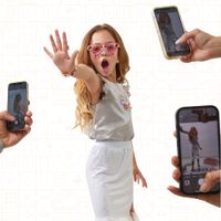 Set di Vestiti Glamour Fashion Forward Glam Dress-Up Trunk - FAO Schwarz