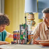 LEGO Marvel 76324 Spider-Man vs Oscorp con Moto e 8 Minifigure - LEGO, Marvel