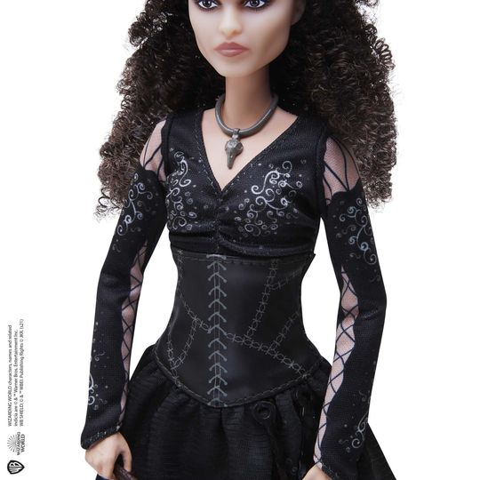 Action figure Bellatrix Lestrange 25 cm con Abito, Collana e Bacchetta, da Collezione - Harry Potter