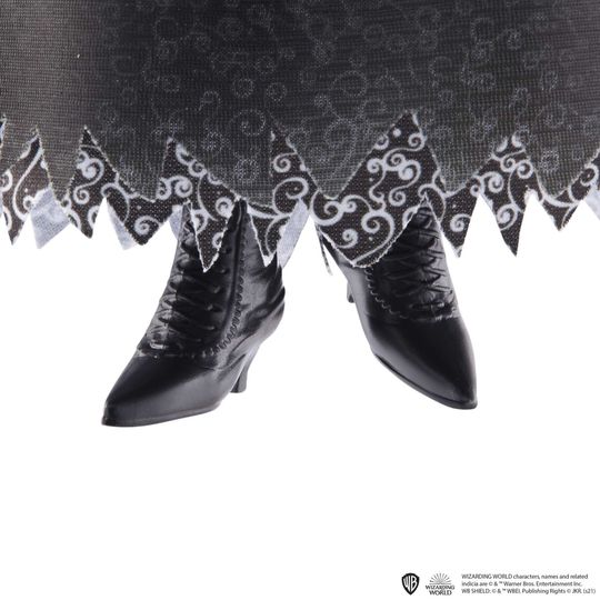 Action figure Bellatrix Lestrange 25 cm con Abito, Collana e Bacchetta, da Collezione - Harry Potter