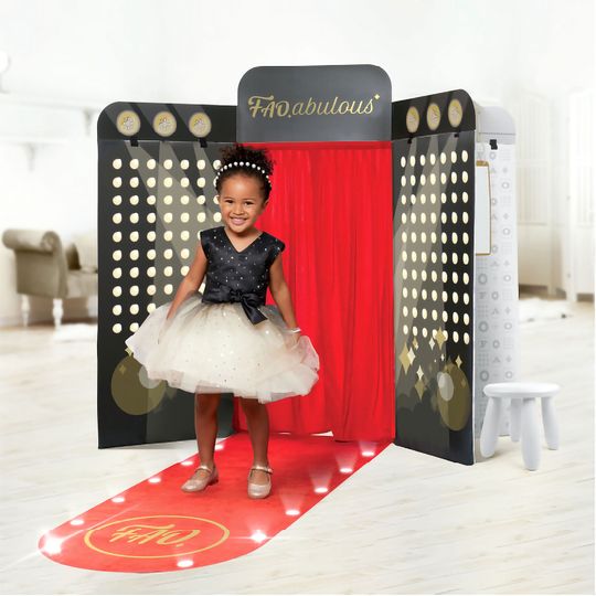 Set Passerella Moda Runway Fashion Show - FAO Schwarz