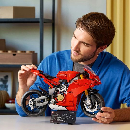 Lego Technic 42202 Motocicletta Ducati Panigale V4 S - LEGO