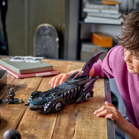 LEGO DC 76304 Batmobile Batman Forever con Minifigure 12+ - DC Comics, LEGO