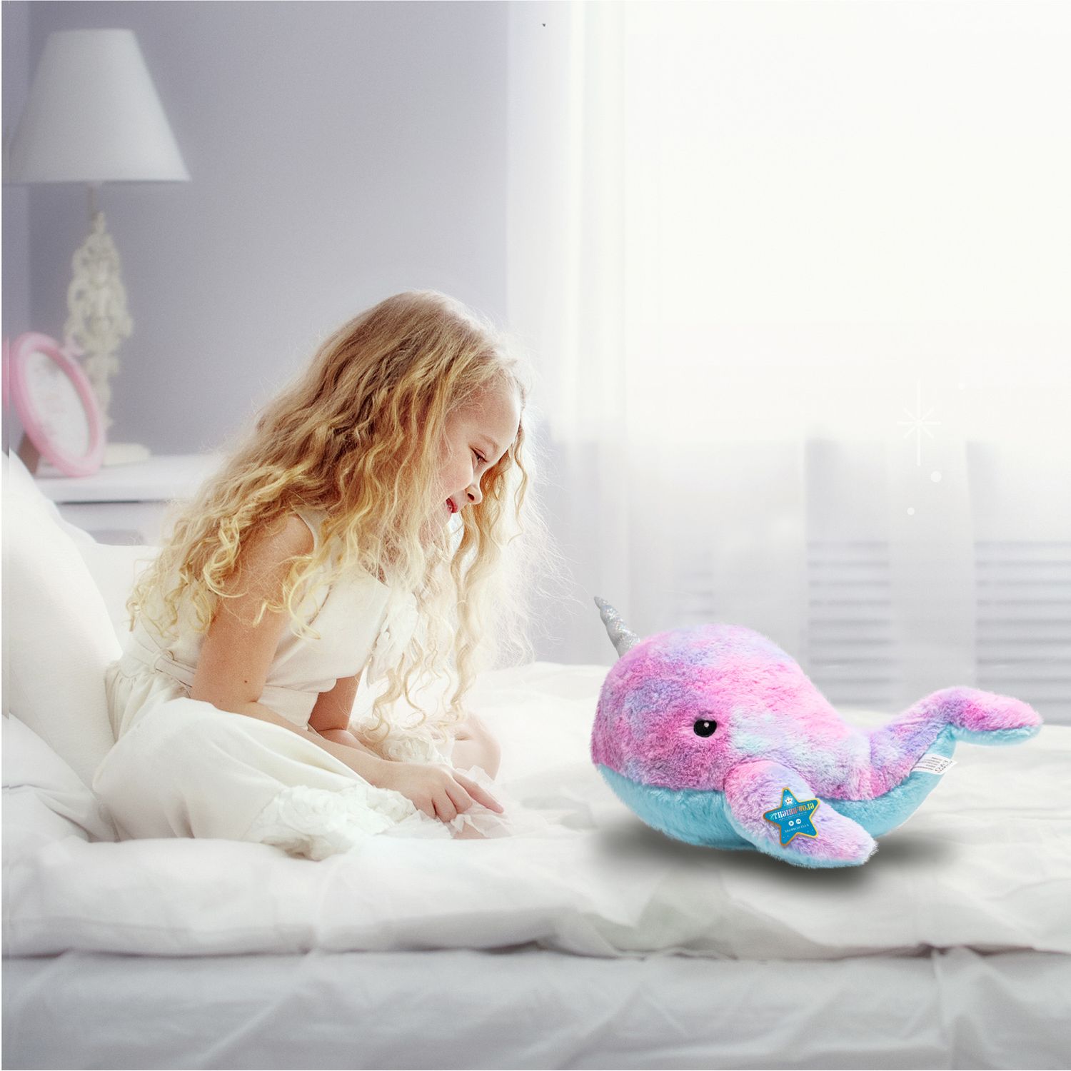 Narvalo di peluche con luci LED e suoni 43 cm - FAO Schwarz