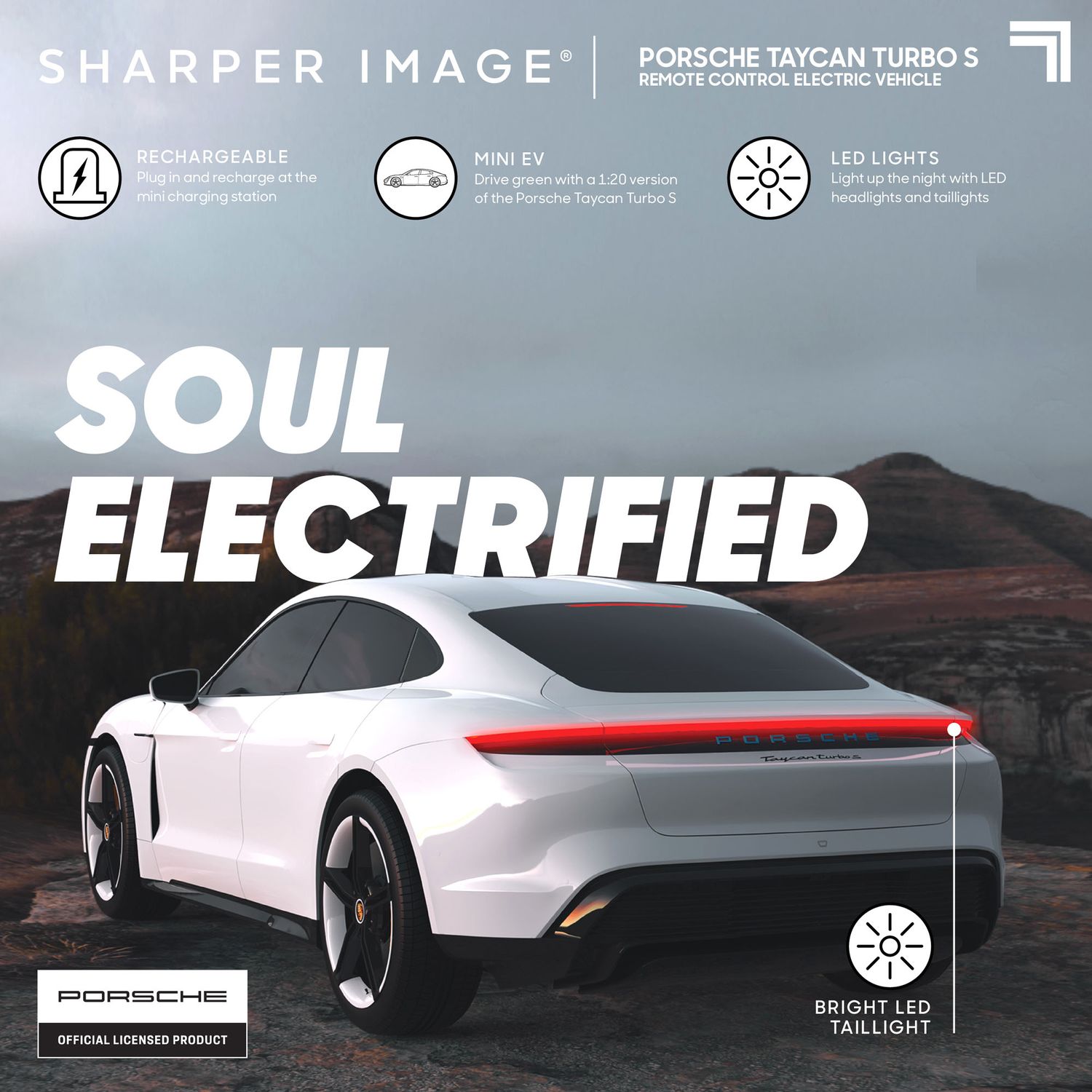 Porsche Taycan Turbo S RC con Luci LED e Stazione di Ricarica Sharper Image - Sharper Image