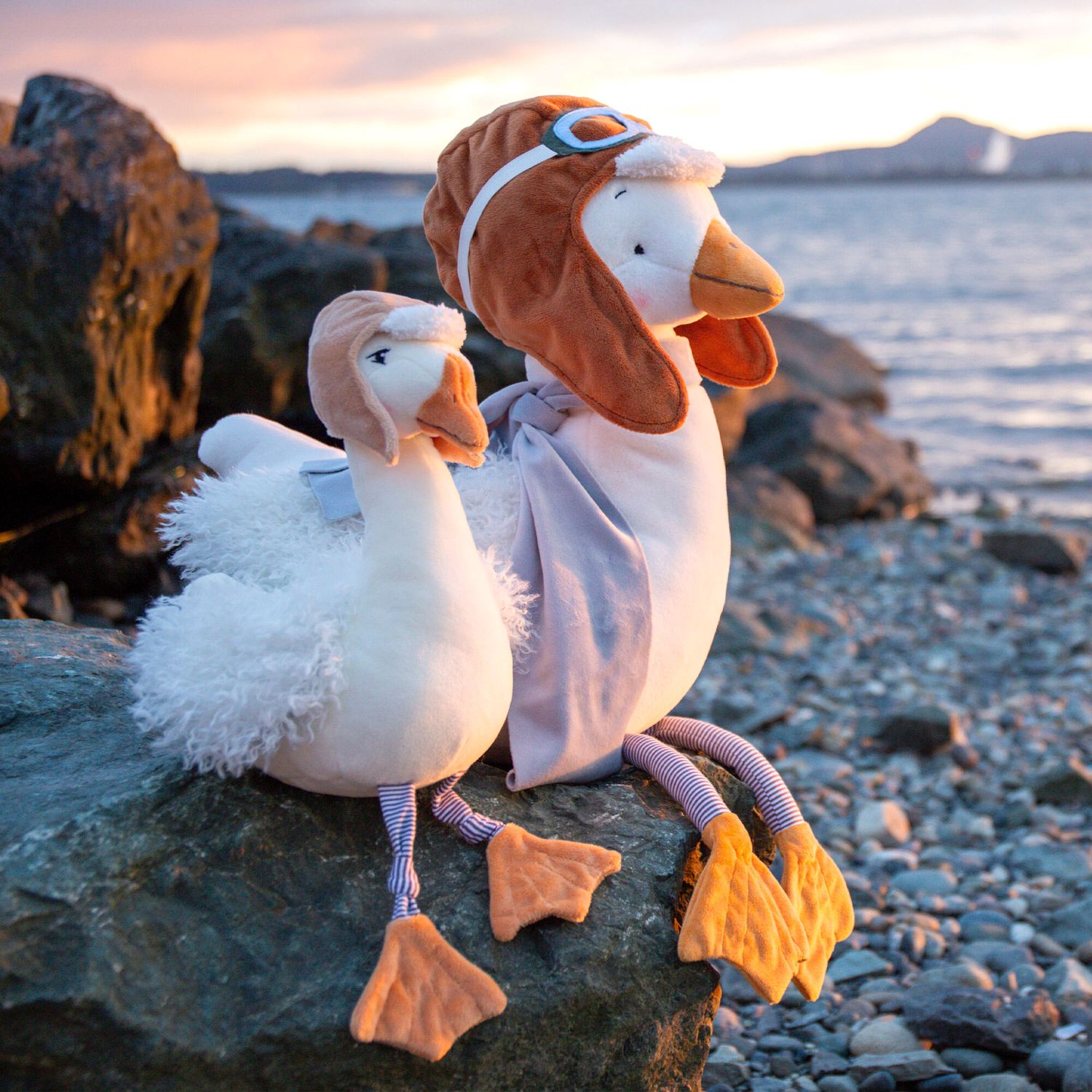 Peluche Big Avery, Oca con Cappello da Aviatore 60 cm - Bunnies By The Bay