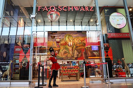 FAO SCHWARZ