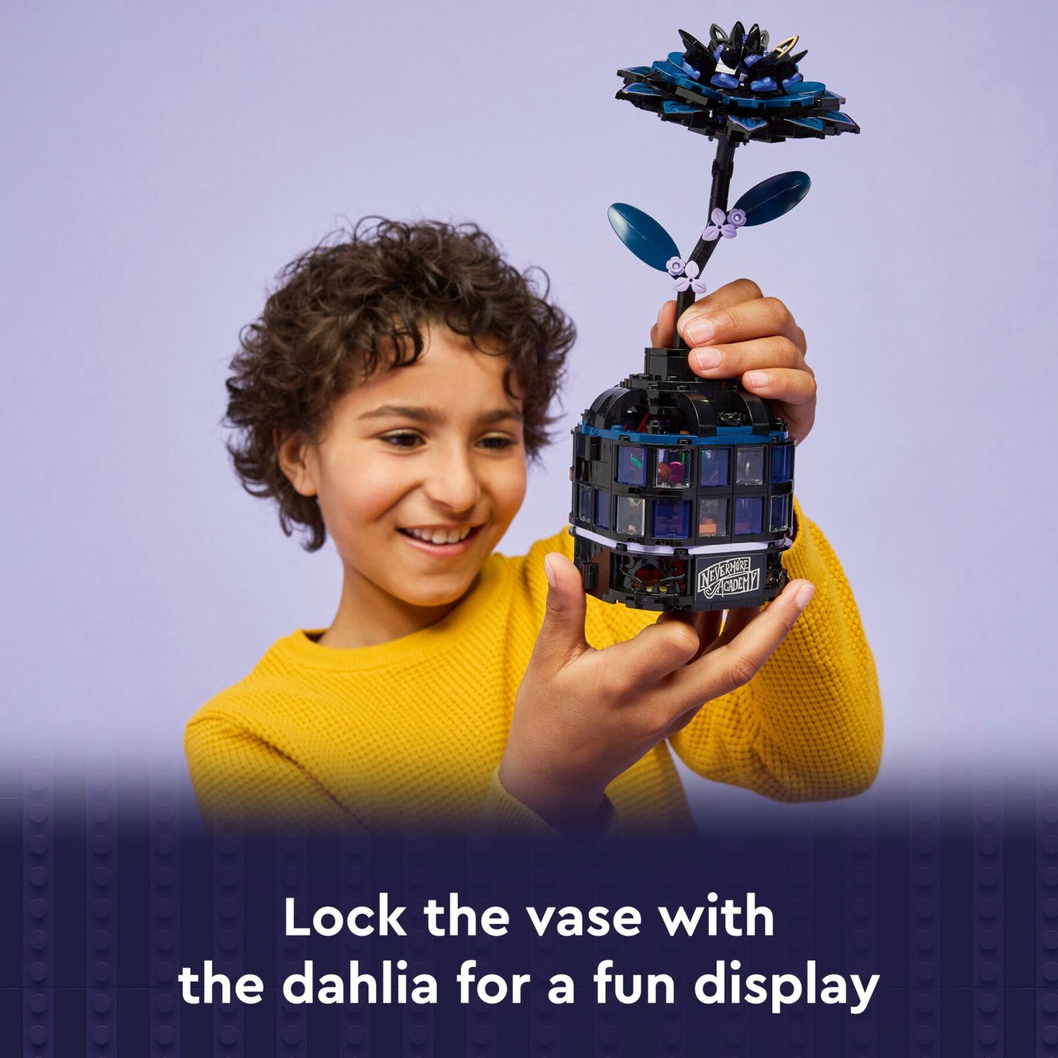 LEGO Wednesday 76784 Fiore di Dalia Nero con 2 Bamboline - LEGO