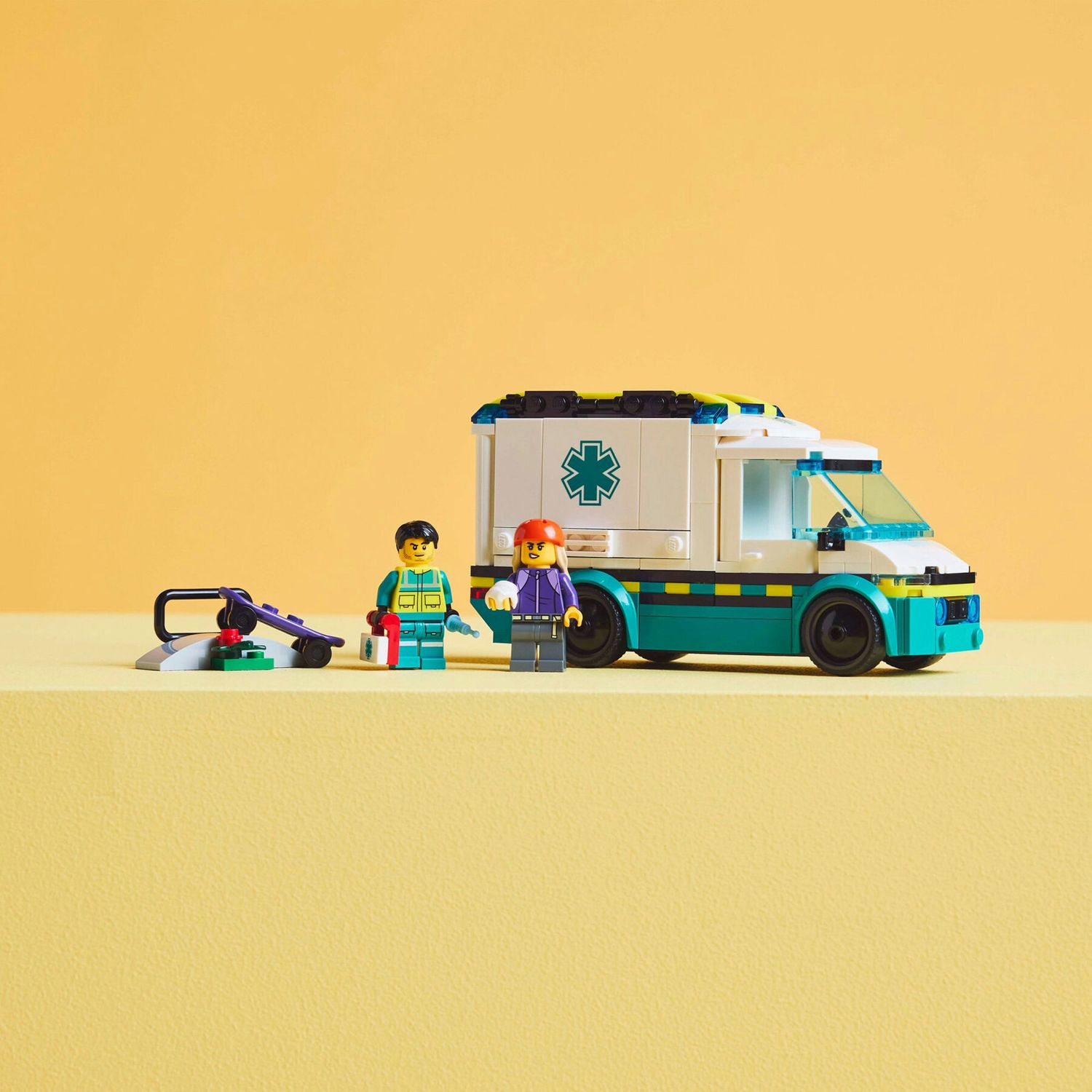 LEGO City 60451 Ambulanza di Emergenza - LEGO