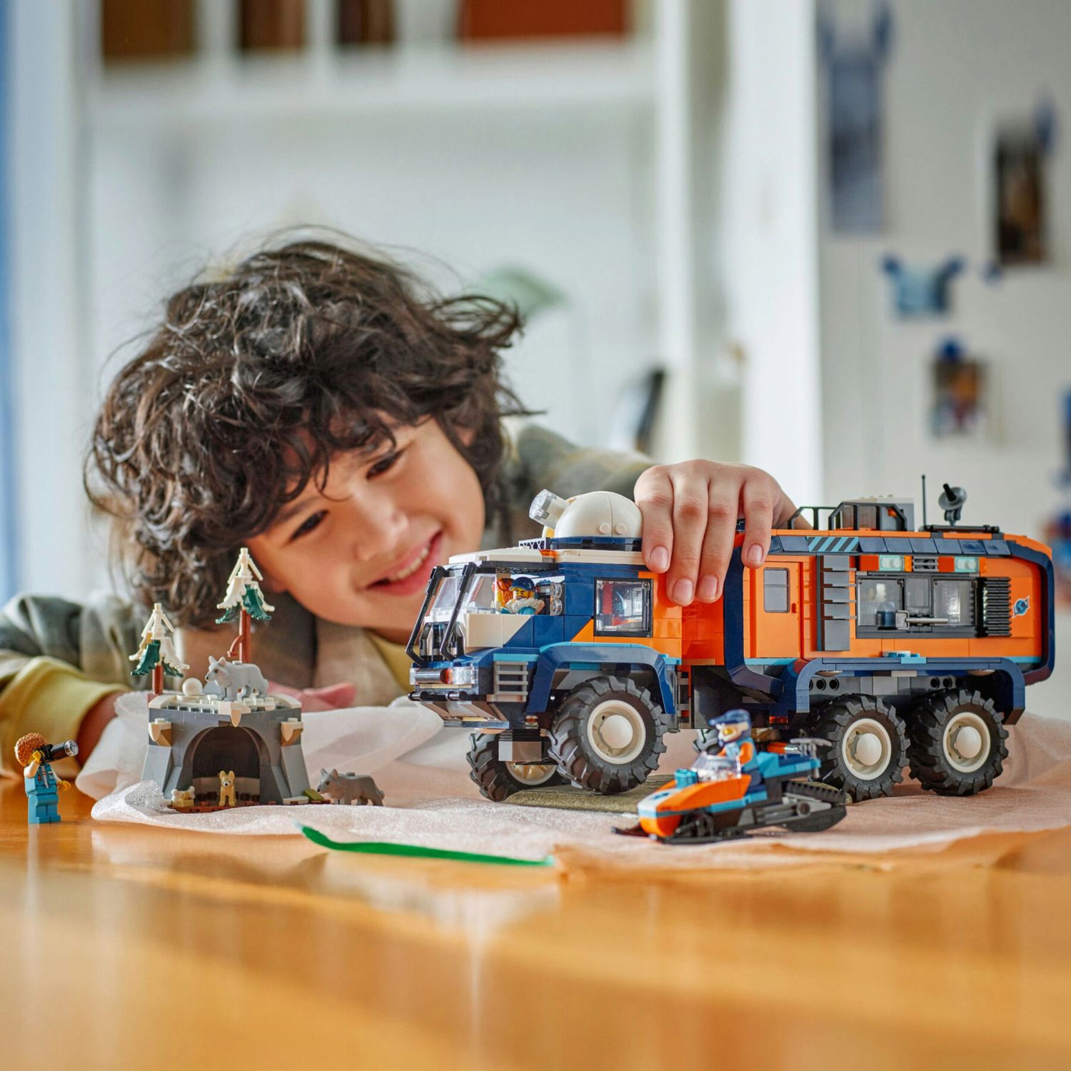 LEGO City 60471 Grande Camion Artico: Laboratorio, Motoslitta - LEGO