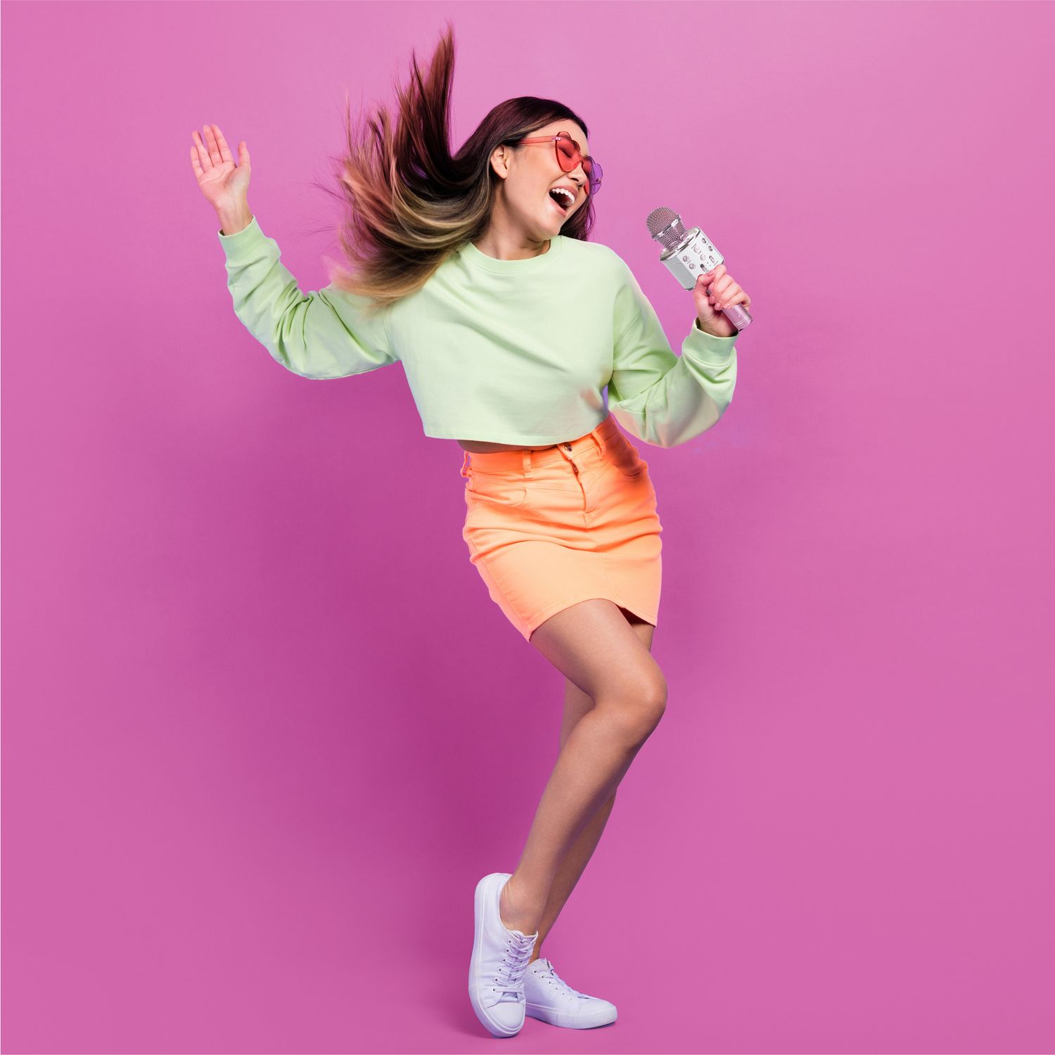 Microfono Karaoke Bluetooth con Effetti Vocali e Speaker - FAO Schwarz