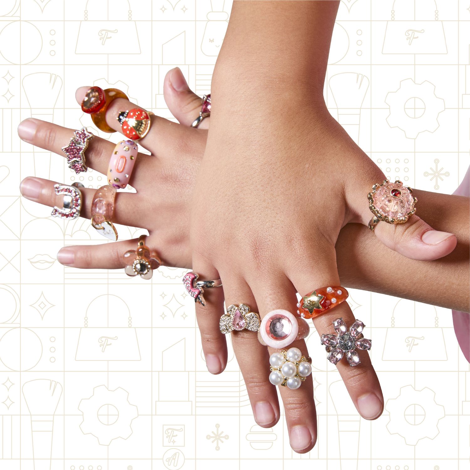 Set di 15 anelli Tiny Glam - FAO Schwarz