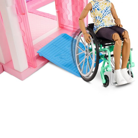Barbie  Ken Fashionista con Sedia a Rotelle e Rampa - Barbie