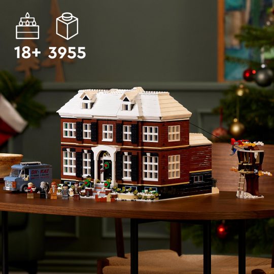 LEGO Ideas Mamma ho perso l'aereo, casa di Kevin Mccallister, con 5 minifigure, 21330 - LEGO