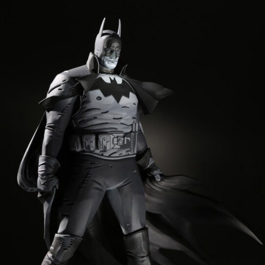 Statuetta Batman Black & White  Batman 20 cm By Mike Mignola - DC Comics