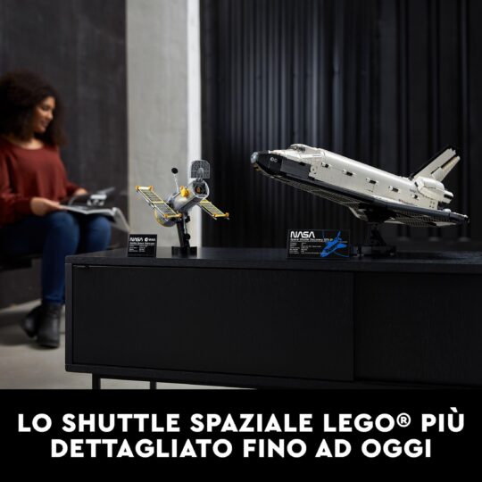 LEGO Icons 10283 NASA Space Shuttle Discovery, Modellino con Telescopio Hubble - LEGO