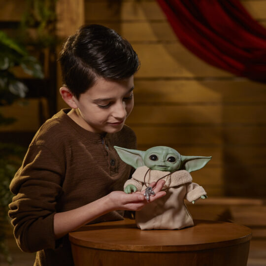 Pupazzo Animato Baby Yoda, Star Wars: The Child con suoni e movimenti - Star Wars