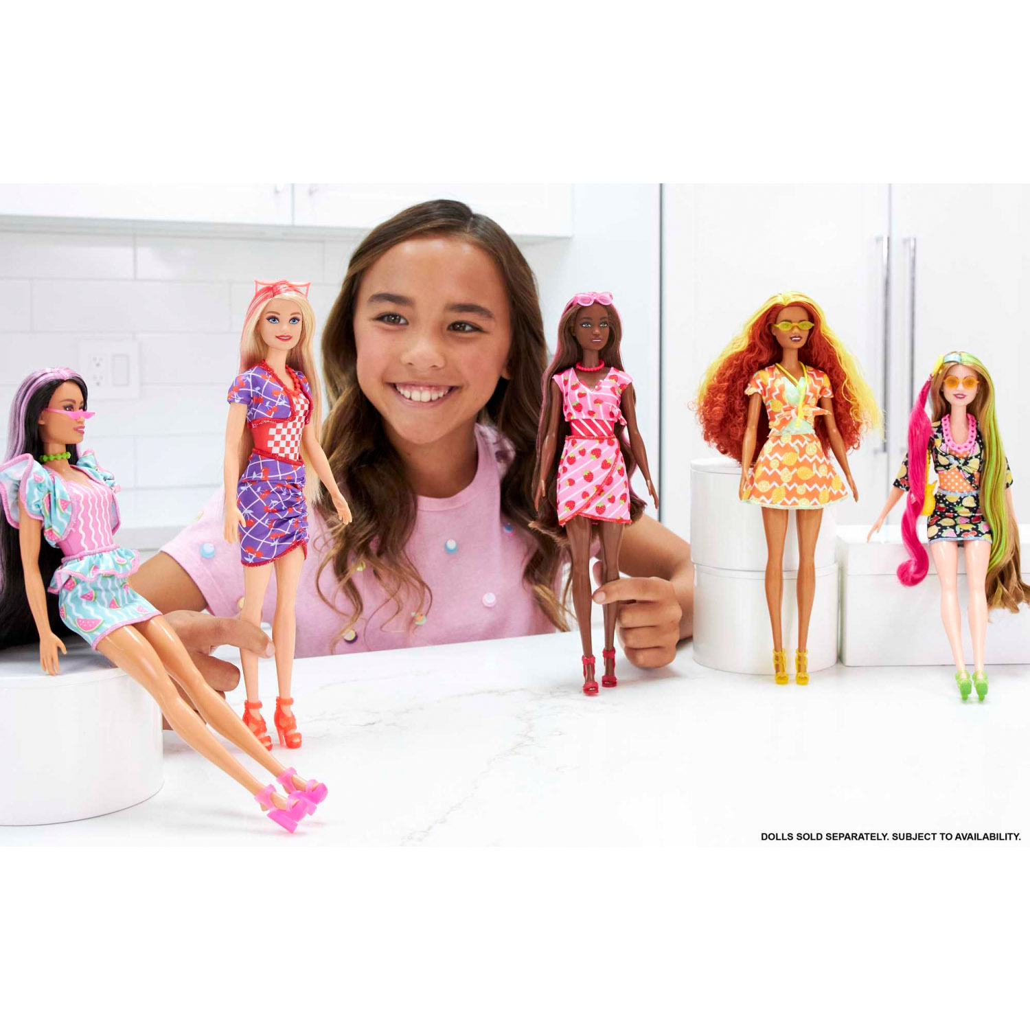 Barbie Color Reveal Serie Dolci Frutti, Bambola profumata con 7 sorprese  Cambia-Colore e accessori in Vendita Online