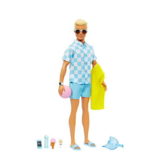 Ken con costume da bagno, abbigliamento da spiaggia, accessori e arredamento - Barbie