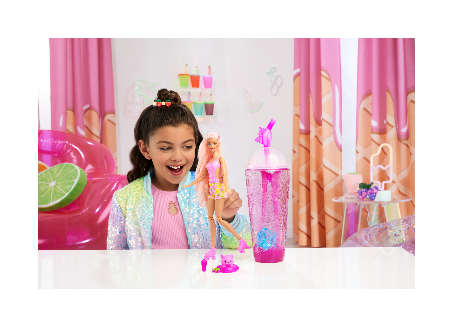 ​Barbie - Pop Reveal Serie Frutta, Bambola A Tema Limonata Di Fragole, da Collezione - Barbie