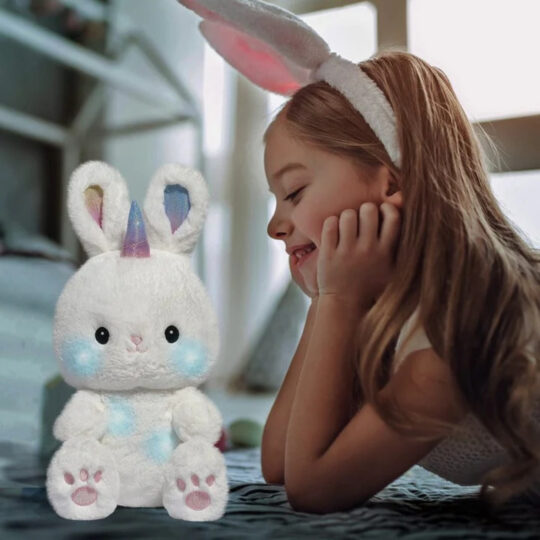 Peluche luminoso Bunnycorn Glow Brights con suoni e LED 38 cm - FAO Schwarz