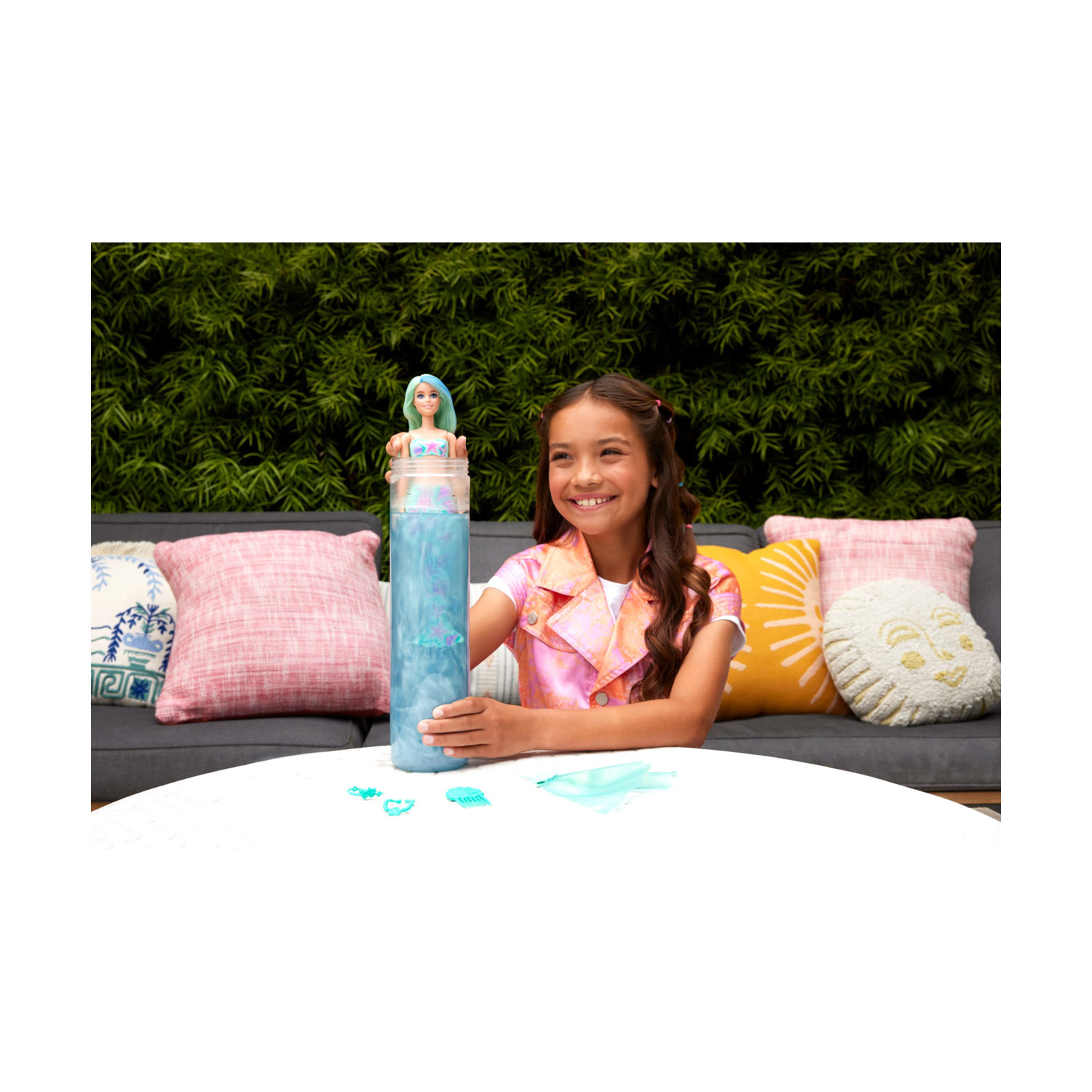 Barbie Color Reveal serie sirena, con corpetto cambia colore, 6 accessori a sorpresa - Barbie