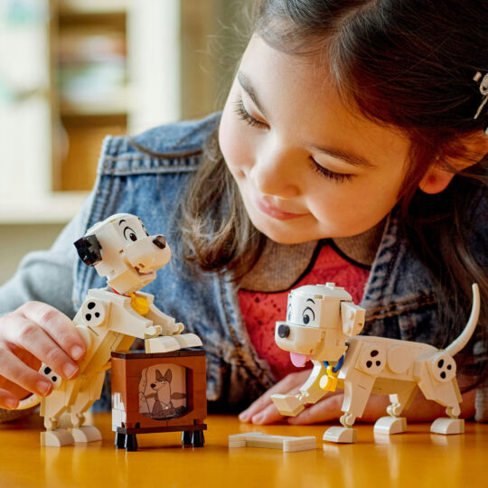 LEGO Disney Oceania 43271 Pongo e Peggy, La carica dei 101 - LEGO