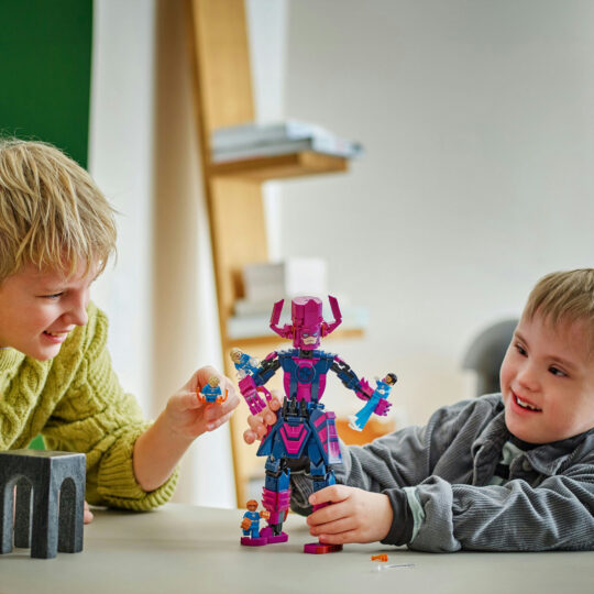 LEGO Marvel 76316 Galactus, personaggio costruibile con minifigure - LEGO, Marvel