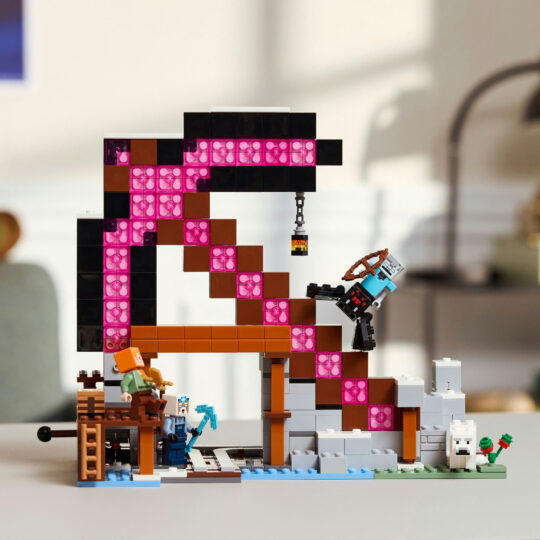 LEGO Minecraft 21277 Miniera piccozze: interattivo, 3 personaggi - LEGO, Minecraft
