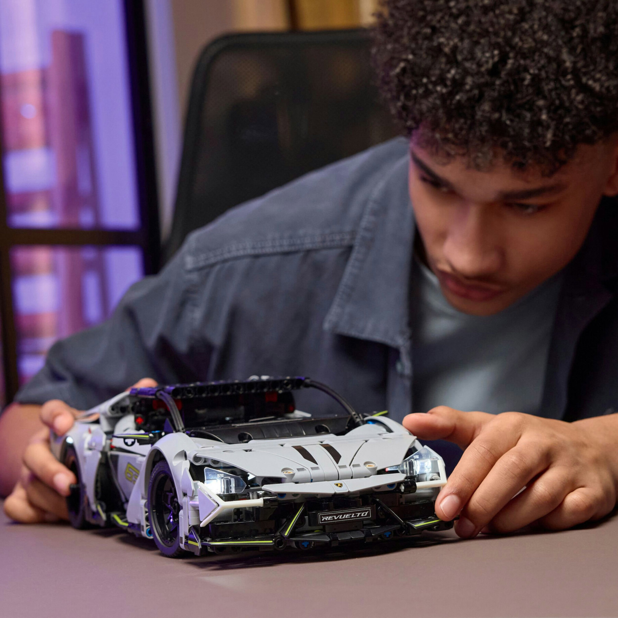LEGO Technic 42214 Lamborghini Revuelto Rc con Luci e Batteria - LEGO