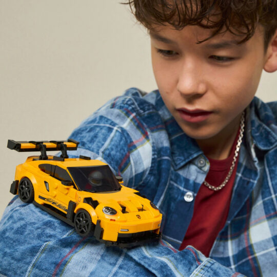 LEGO Speed Champions 77239 Porsche 911 Gt3 Rs con Minifigure - LEGO