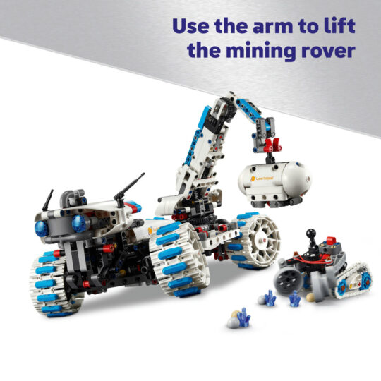 LEGO Technic 42211 Rover Lunare Lunar Outpost Interattivo - LEGO