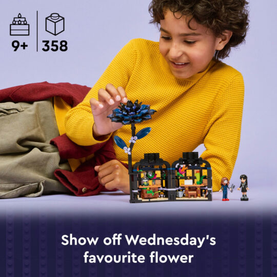 LEGO Wednesday 76784 Fiore di Dalia Nero con 2 Bamboline - LEGO