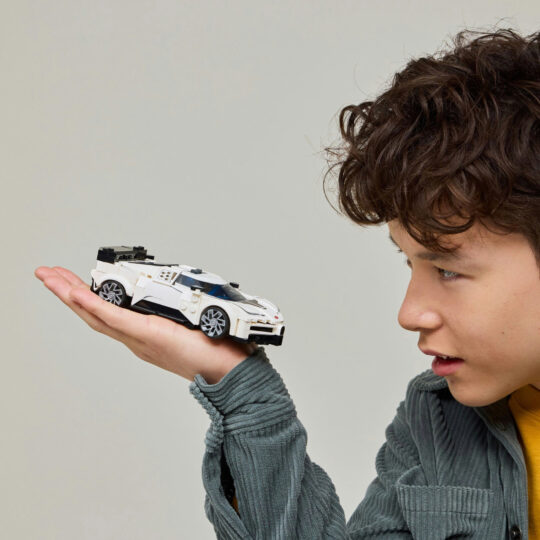 LEGO Speed Champions 77240 Bugatti Centodieci con Minifigure - LEGO