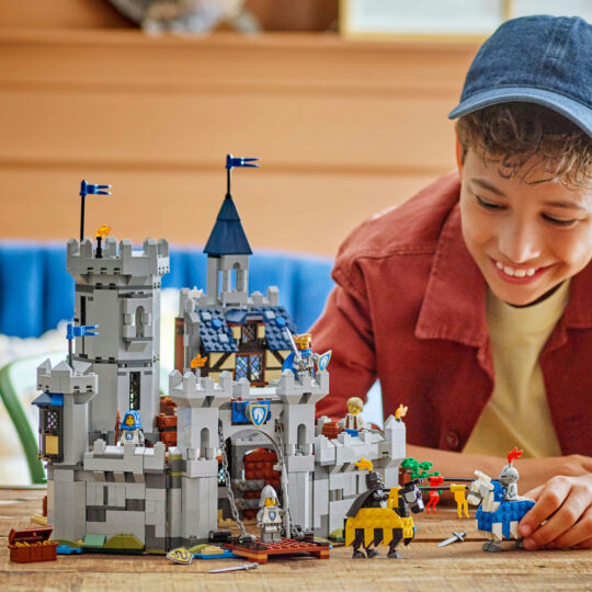 LEGO Creator 31168 Castello Medievale 3 in 1 Trasformabile - LEGO