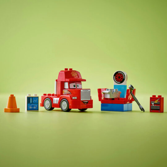 LEGO Duplo Disney e Pixar 10417  Mack Al Circuito - Disney, LEGO